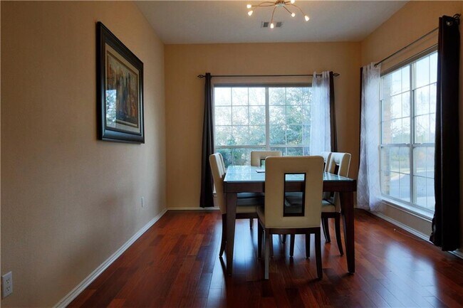 Building Photo - 11008 Crazy Well Dr