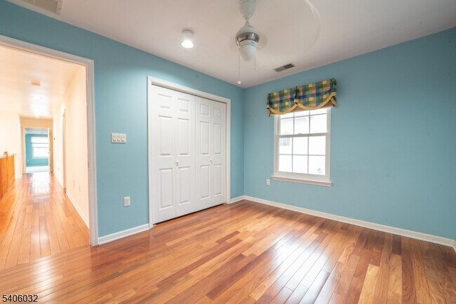 Building Photo - 23 Hansom Rd