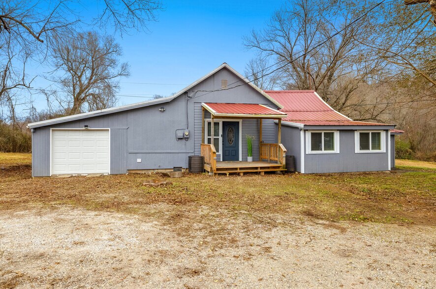 Building Photo - 1701 E Old Prairie Creek Rd