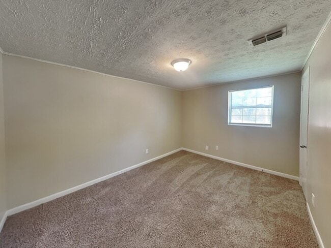 Building Photo - 6158 Verdes Rd