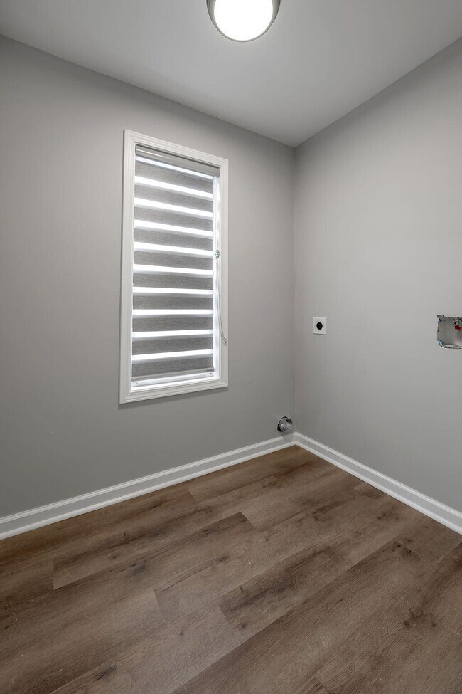Building Photo - 242 Elkhorn Meadows Dr