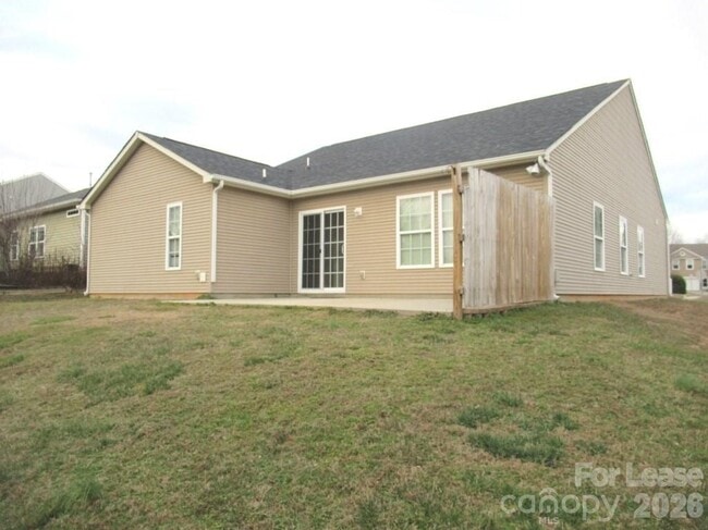 Building Photo - 122 Anastasia Ln