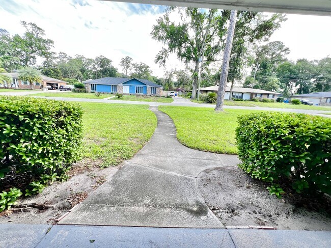 Building Photo - 5391 Golf Course Dr