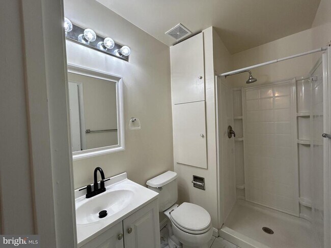 Building Photo - 10458 Damascus Park Ln