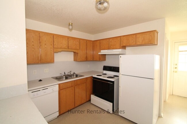 Building Photo - Perfect Two-Bedroom!