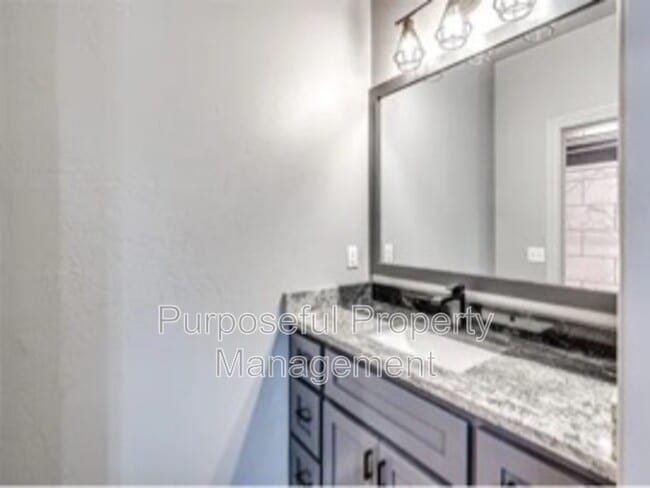 Building Photo - 115 Weaver Rd