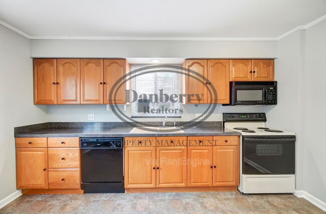 Building Photo - 1133 N Byrne Rd