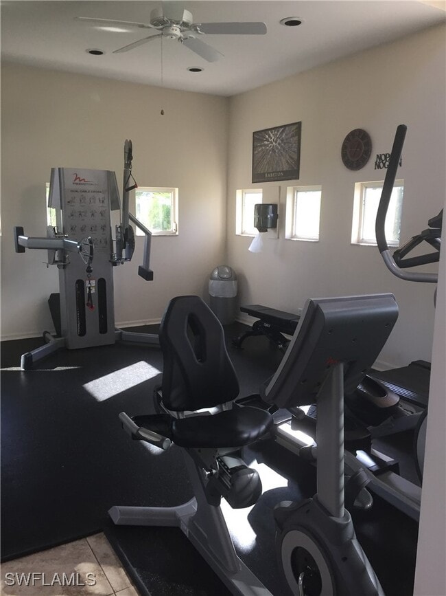 Building Photo - 7800 Emerald Cir