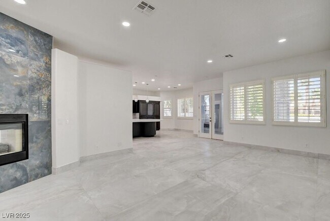 Building Photo - 2132 Lookout Point Cir