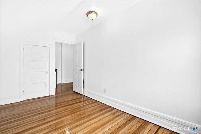 Building Photo - 408 East Ave