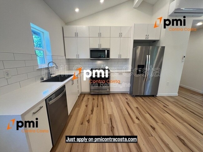 Building Photo - 1173 Las Juntas Way