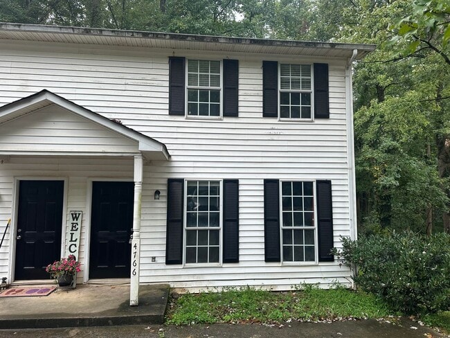 Primary Photo - 4766 Victoria Dr