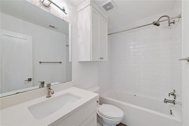 Building Photo - 5506 Evans Ave
