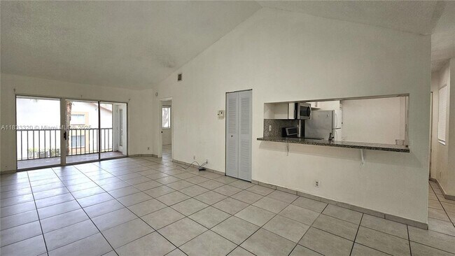 Building Photo - 9277 SW 138th Pl