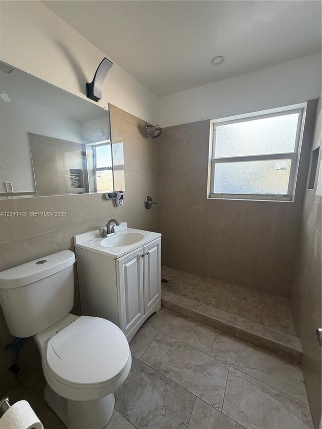 Building Photo - 6137 SW 20th Ct