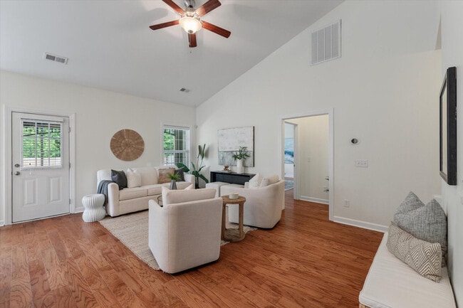 Building Photo - 1610 Fishbone Dr
