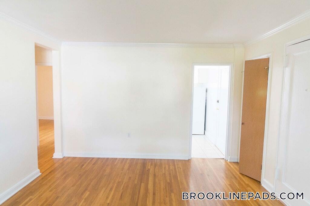 Building Photo - 84 St Paul St