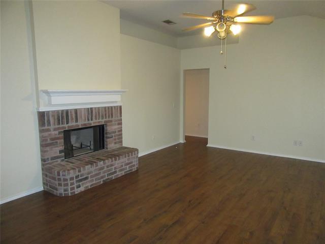 Building Photo - 319 Lake Wichita Dr
