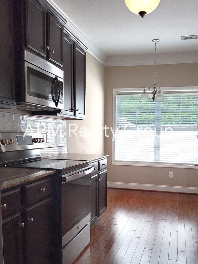 Building Photo - Saluda Springs Townhome