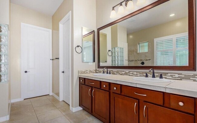 Building Photo - 14892 Aldea Dr N