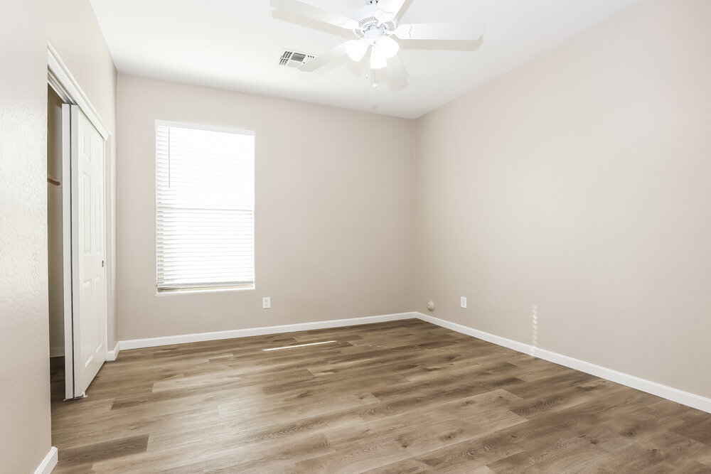 Building Photo - 4505 W Pleasant Ln