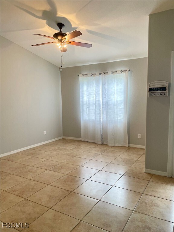 Building Photo - 825 Sunrise Blvd