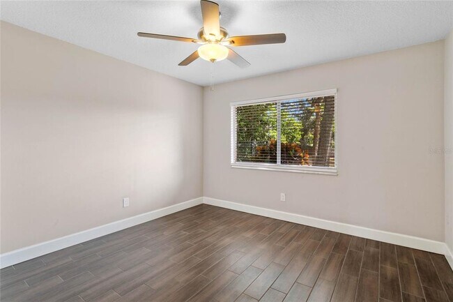 Building Photo - 385 N Crossbeam Dr