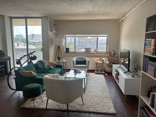 Building Photo - 872 Massachusetts Ave