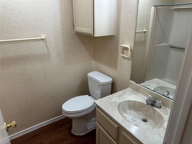 Building Photo - 16303 Edgemere Dr