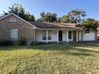 Building Photo - 5159 Longmeadow Cove