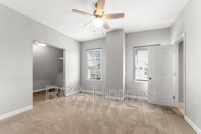 Building Photo - 1029 St Paul St