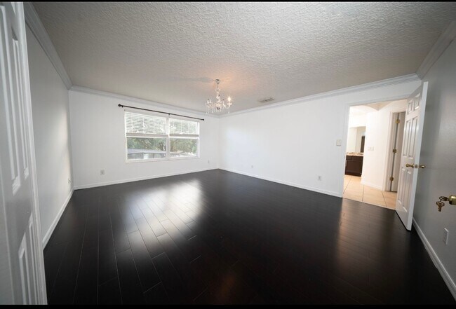 Building Photo - 5456 Los Palma Vista Dr