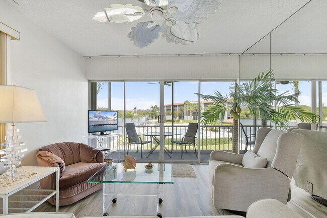 Building Photo - 101 NE 19th Ave