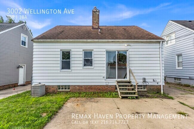 Building Photo - 3002 Wellington Ave