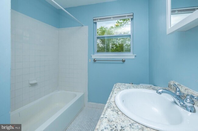 Building Photo - 3204 Norma Dr