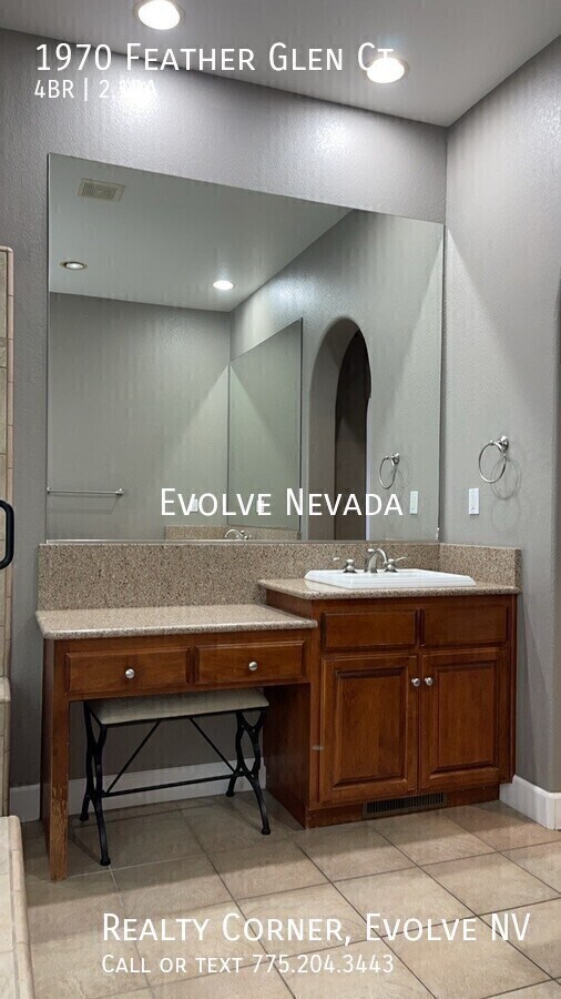 Building Photo - 1970 Feather Glen Ct