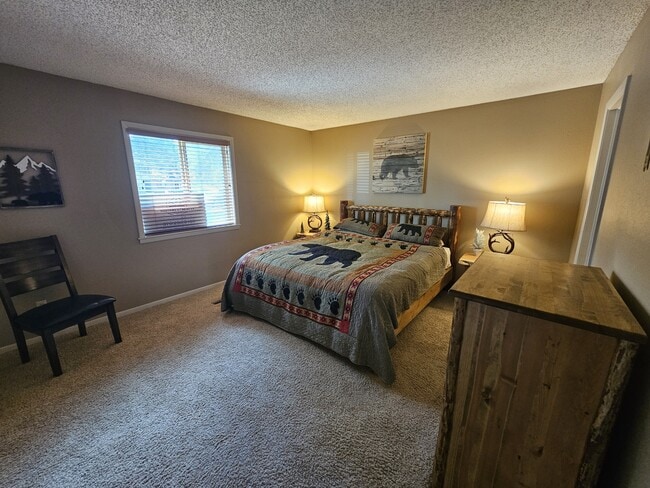 Building Photo - 217 Pinon Causeway