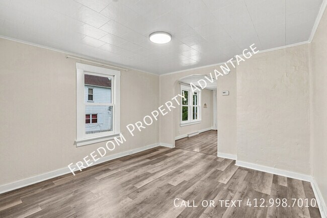 Building Photo - 945 Fayette St