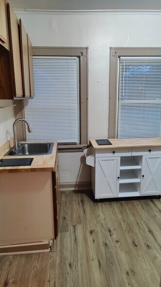 Building Photo - 3404 Alto Rd