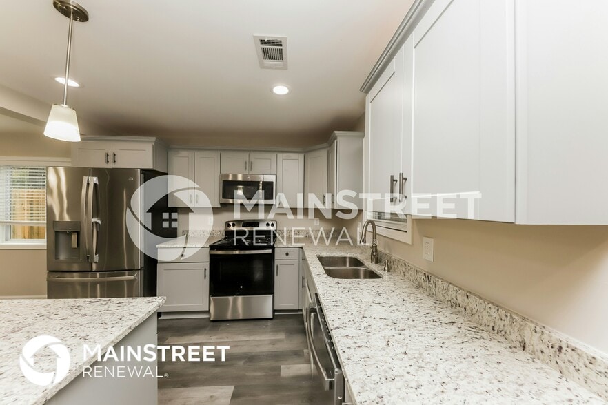 Building Photo - 3539 Meadowview Dr