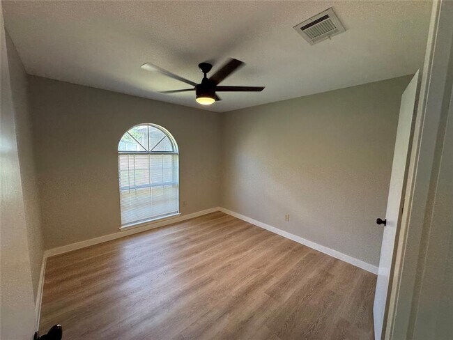 Building Photo - 23802 Hunter Spring Cir