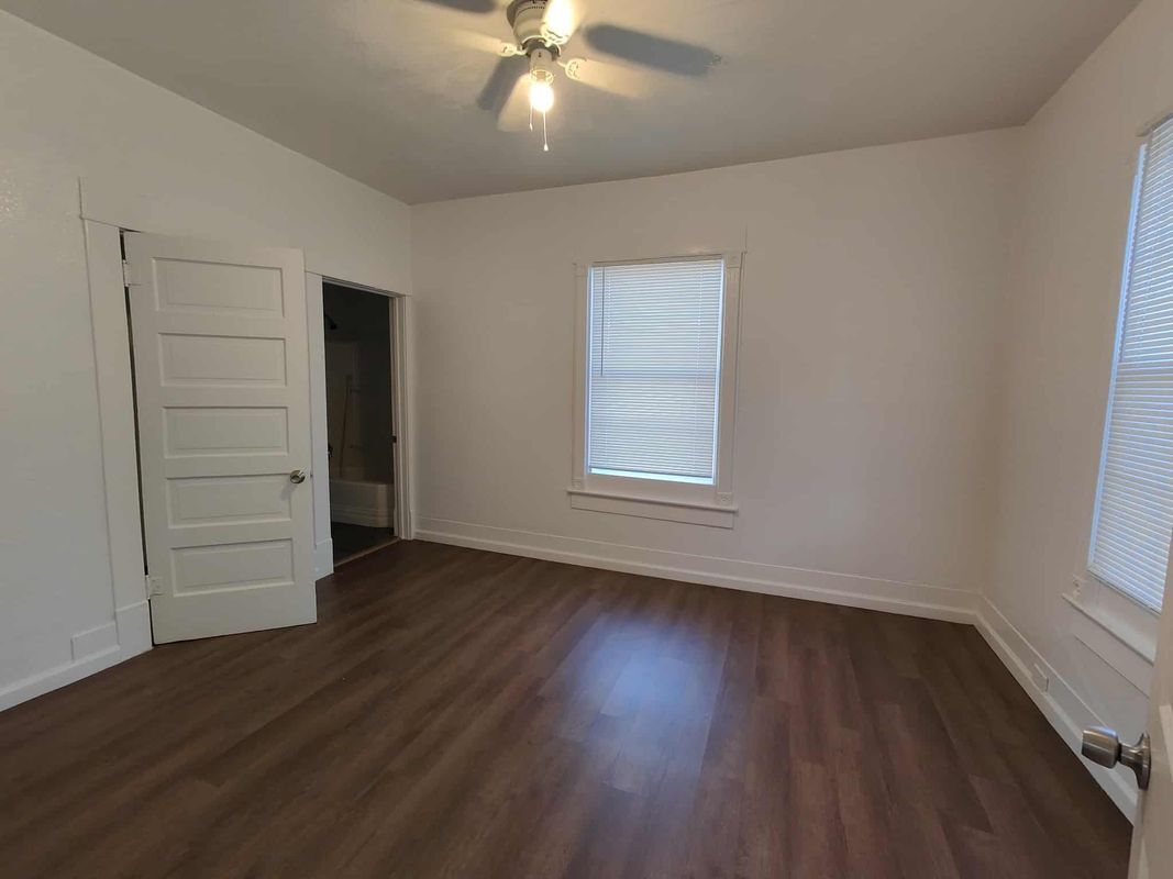 Building Photo - 2605 Birmingham Ave