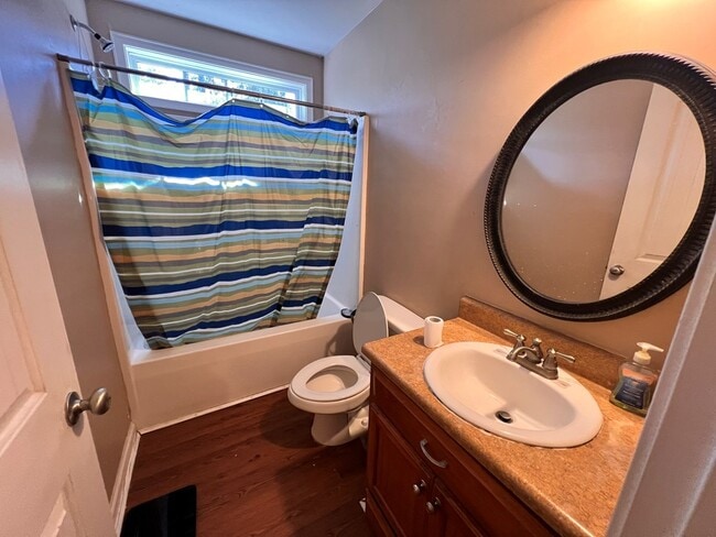 Building Photo - 3801 Goff St