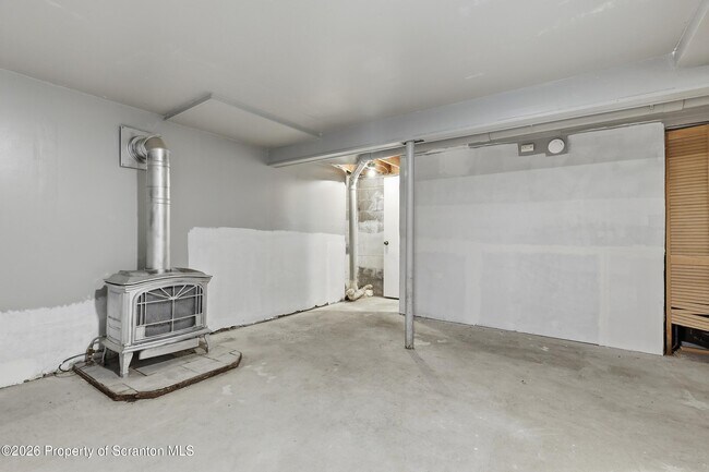 Building Photo - 1379 Winding Way