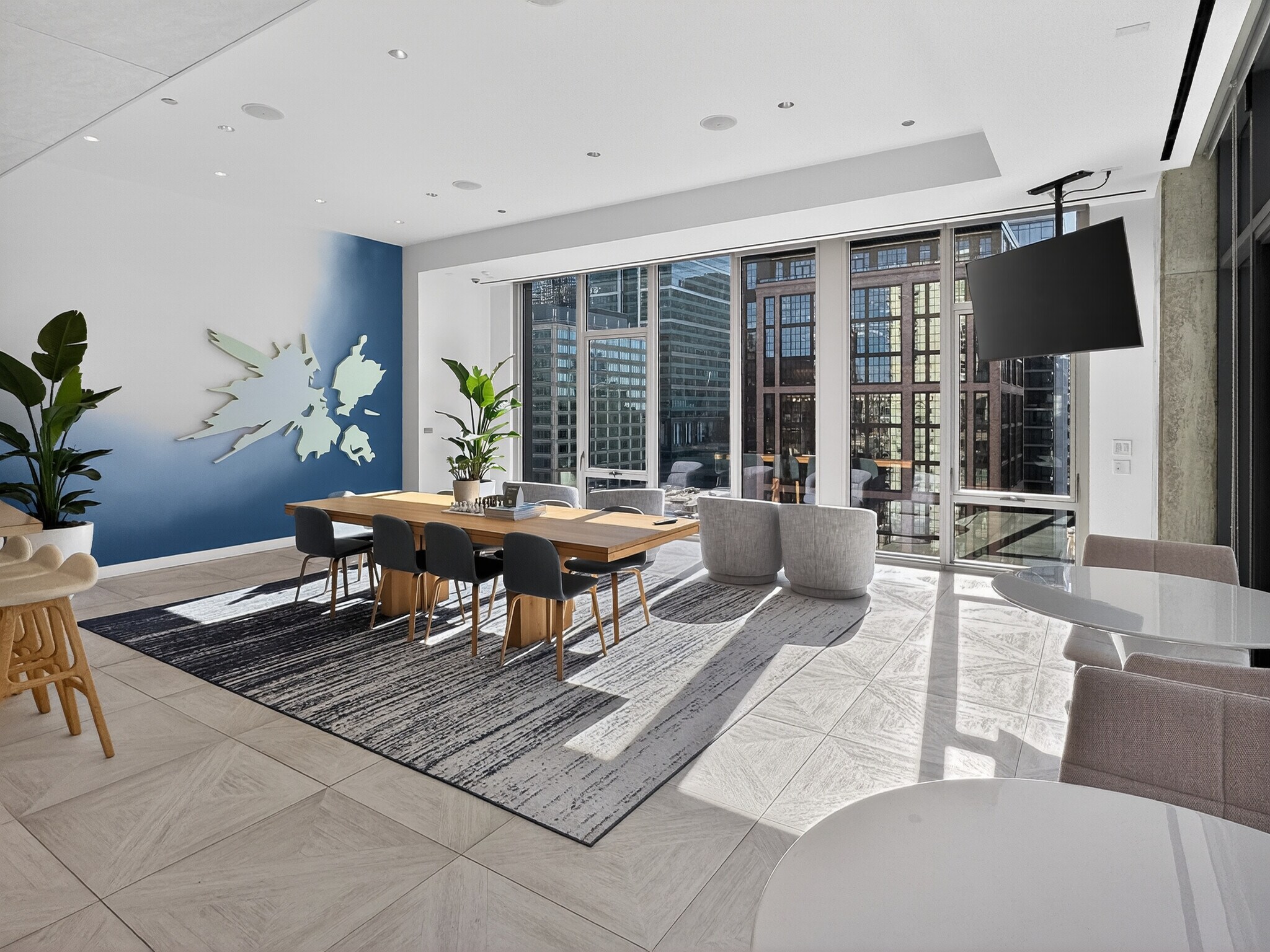 Building Photo - 167 N Desplaines St