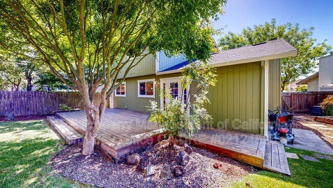 Building Photo - 360 Manka Cir