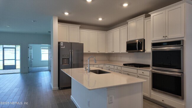 Building Photo - 74 Bevins Ln