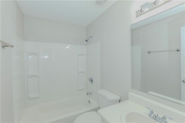 Building Photo - 43 Surrey Ct