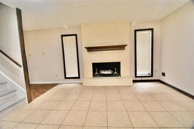 Building Photo - 2339 Walnut Ridge Dr