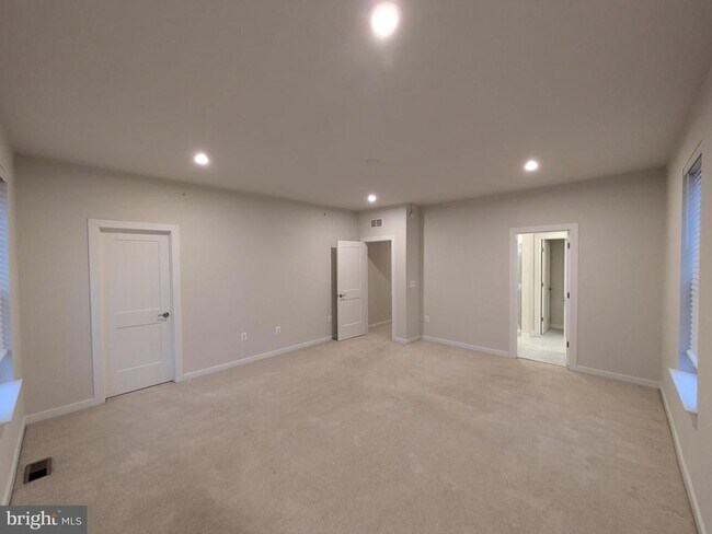 Building Photo - 610 Percy Pl